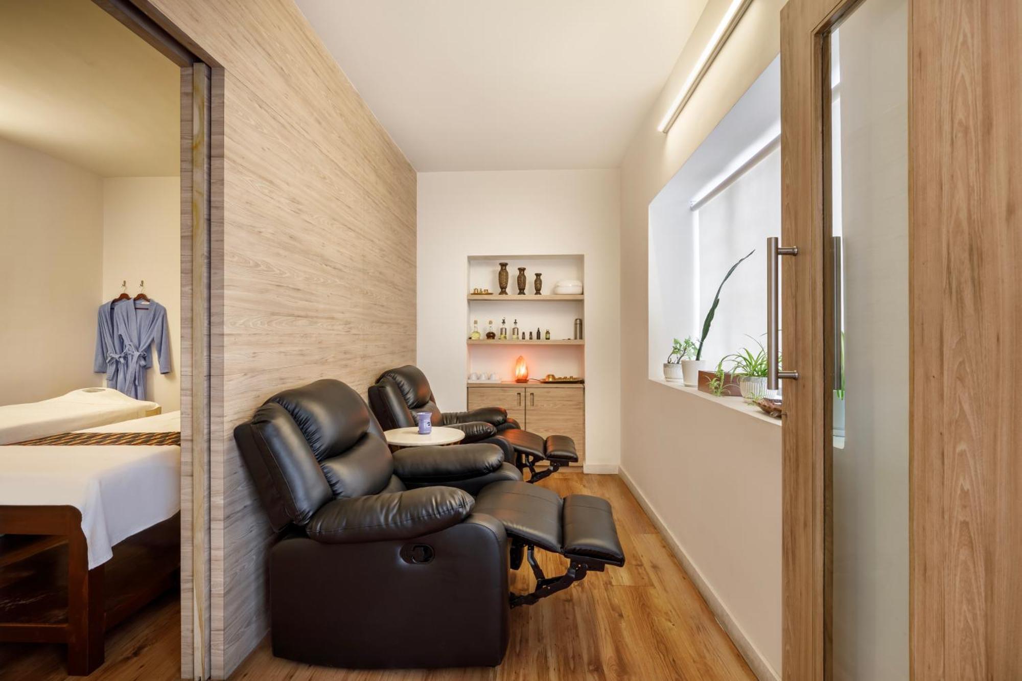 Hotel Ambassador By Ace Hotels Катманду Екстериор снимка