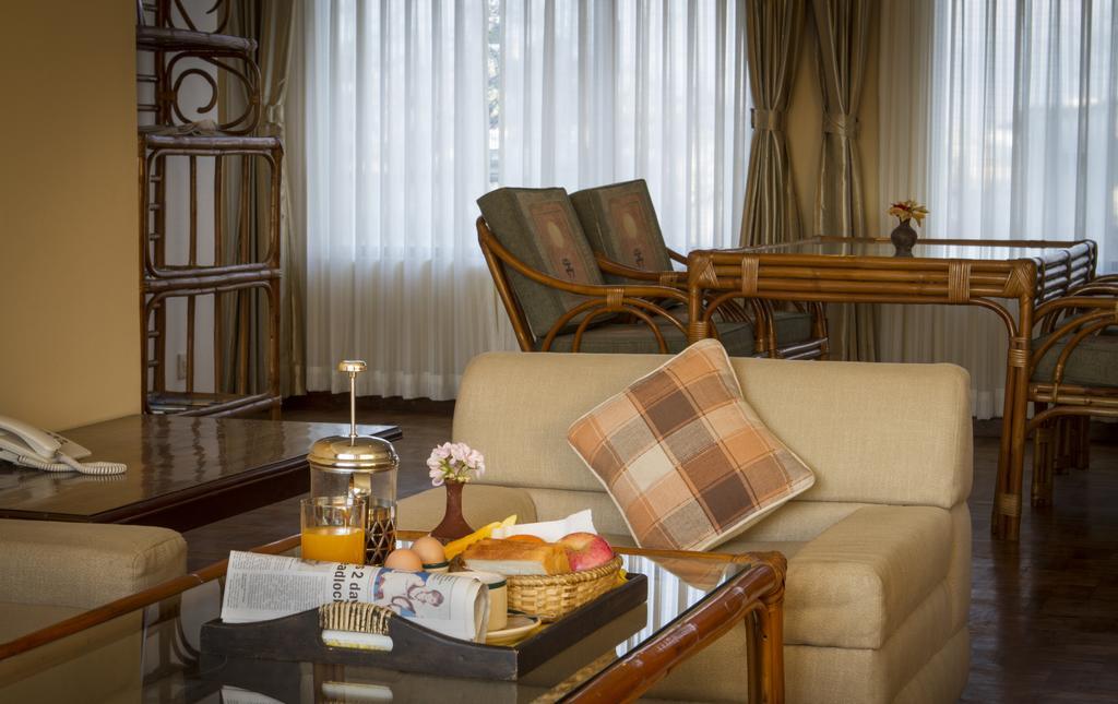 Hotel Ambassador By Ace Hotels Катманду Екстериор снимка