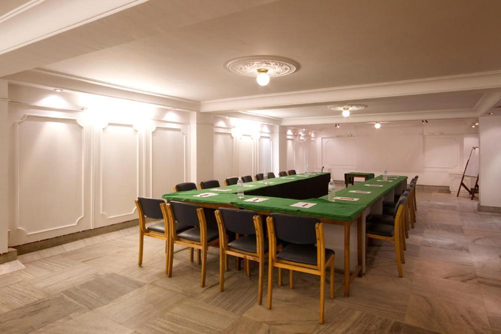 Hotel Ambassador By Ace Hotels Катманду Екстериор снимка